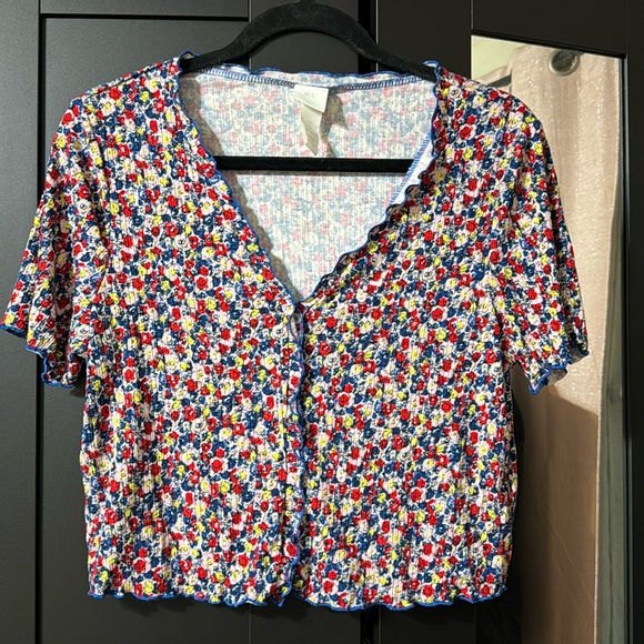 H&M Tops - 3/$25 H&M floral top